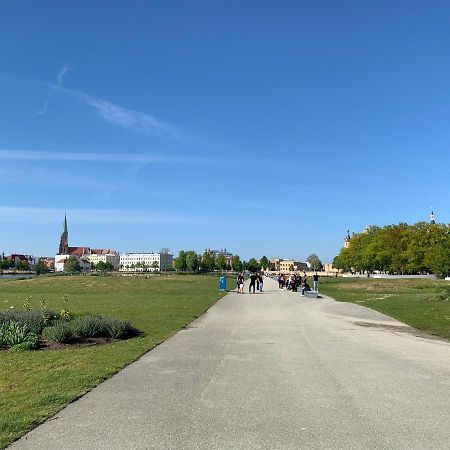 Zimmer Im Ug Direkt In Der Innenstadt, Centrum Schwerin  Kültér fotó